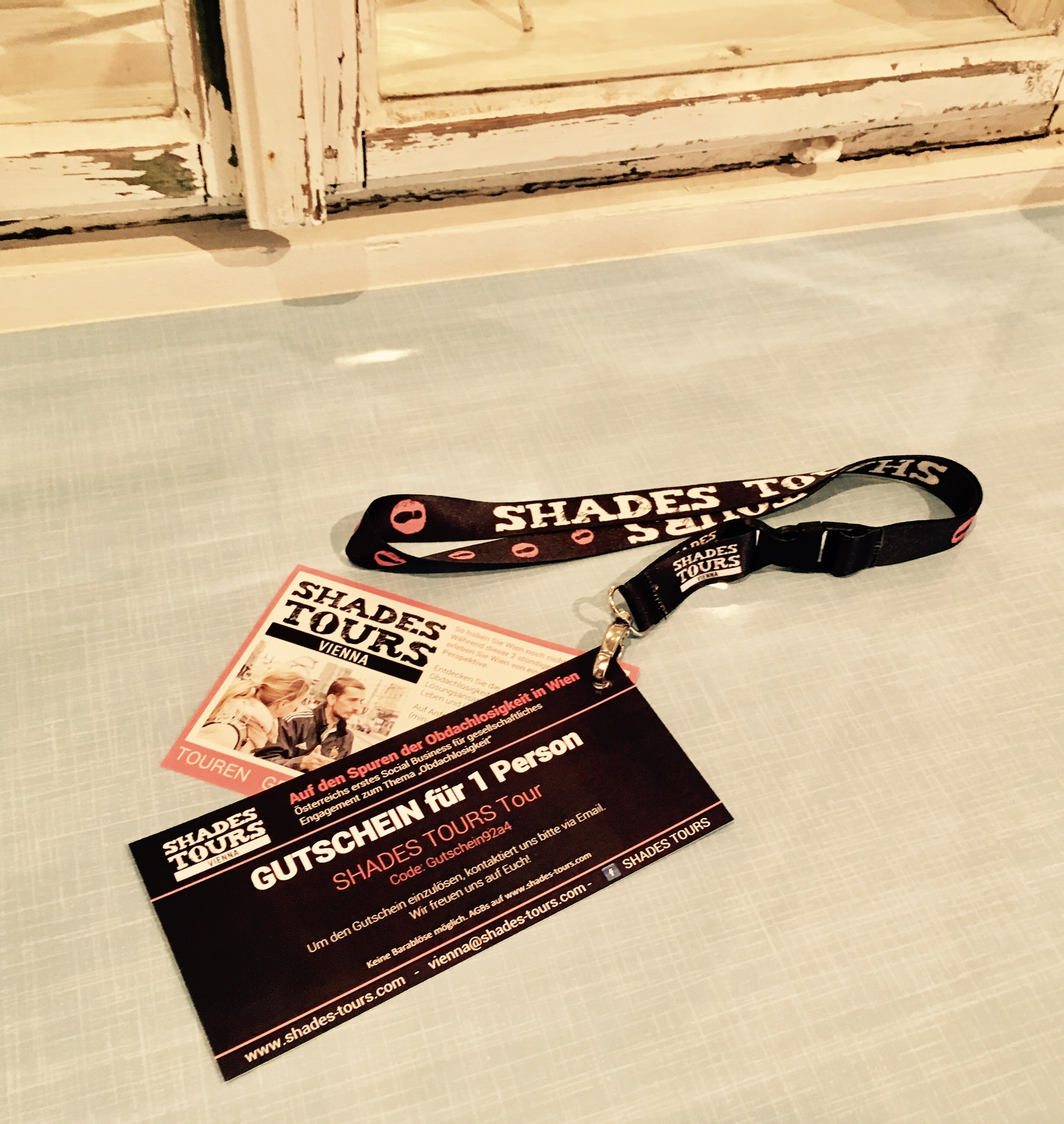 SHADES TOURS Gutschein